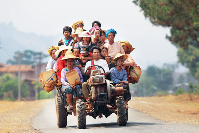 People travel on the Aung Pan-Loikaw highway