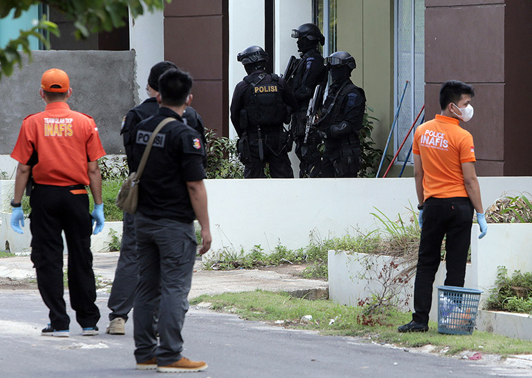 Indonesian counter-terror police conduct raid in Batam