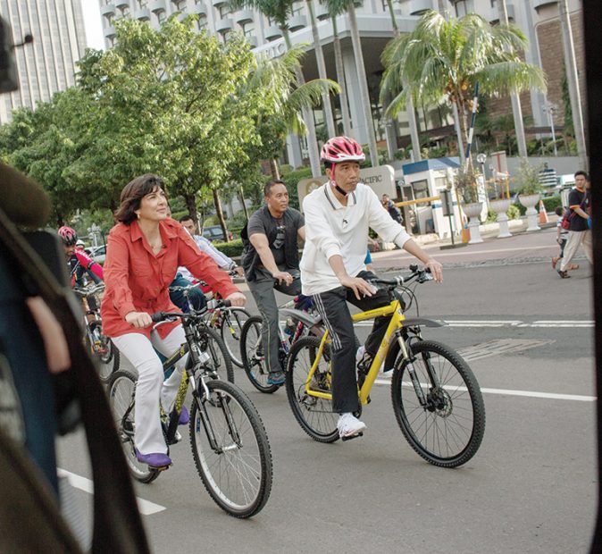 Amanpour and Indonesian president Joko Widodo