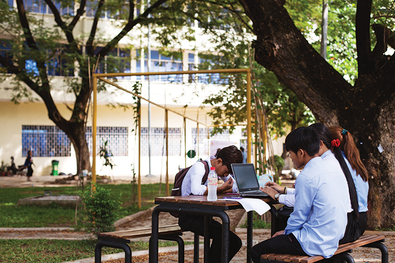 Young people no longer need to turn to the pagoda to receive an education