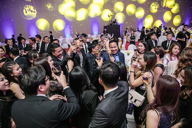 PropertyGuru Asia Property Awards gala dinner: an evening of celebration, dining and networking with up to 600 C-level industry executives. Photo: Kampuchea Party Republic