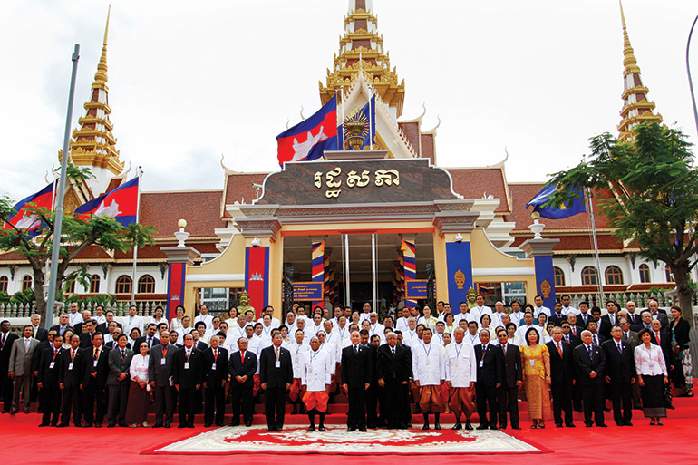 CPP lawmakers gather after convening the first session of a new National Assembly in 2013 despite an opposition boycott. Photo: Reuters/Siv Channa