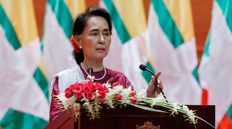 Aung San Suu Kyi refuses to condemn military’s persecution of Rohingya