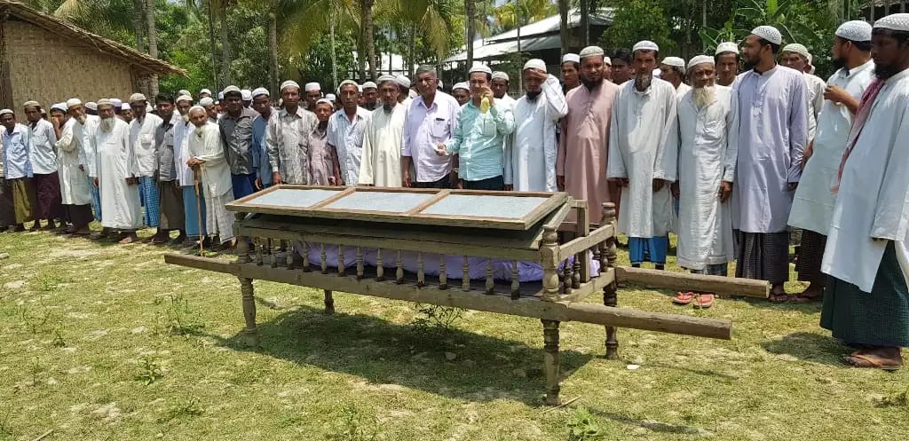 Rohingya villagers host a funeral for fellow Rohingya civilians: "Always, the Myanmar armed forces fire guns over the Rohingya villages, and innocent Rohingya people are killed during the fighting." Photo: Muhammed Salam