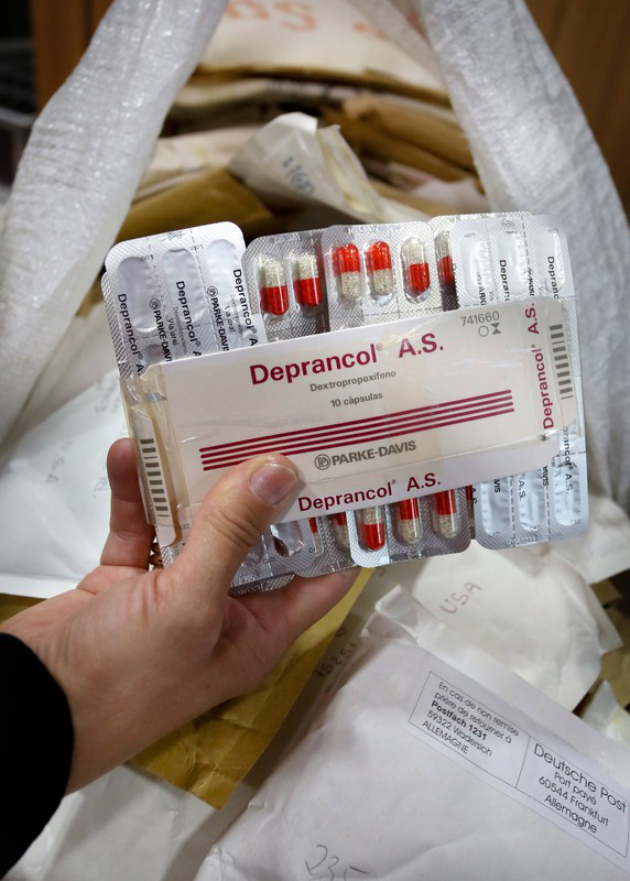 Counterfeit medicaments presented at a press conference in Berlin in September 2013. In the first half of the year 2013, 1.4 million fake tablets, powders and ampoules were confiscated by German customs offices. Photo: EPA/Stephanie Pilick