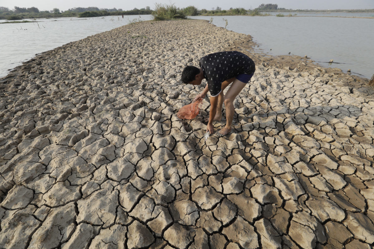 At a lake on the outskirts of Phnom Penh, March 2019. The government has warned Cambodia will suffer from the effects of El Nino. Photo: EPA-EFE/Mak Remissa