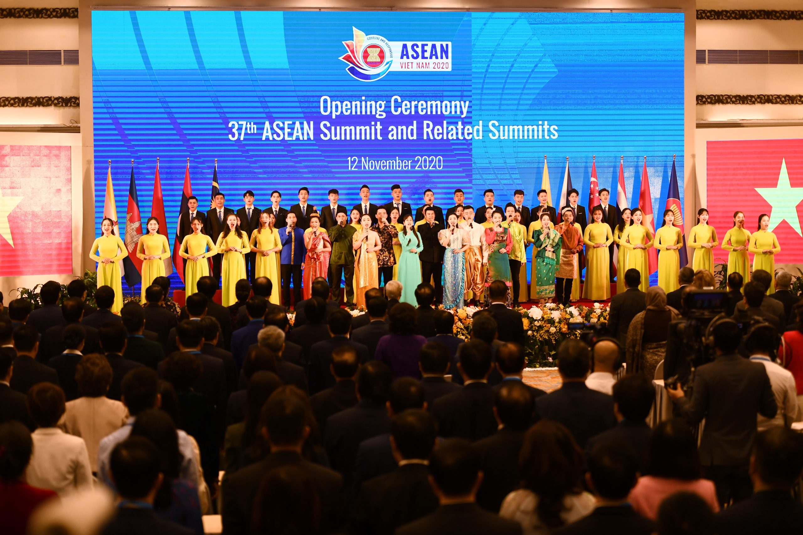 Huge China-backed trade pact to be signed at Southeast Asian summit