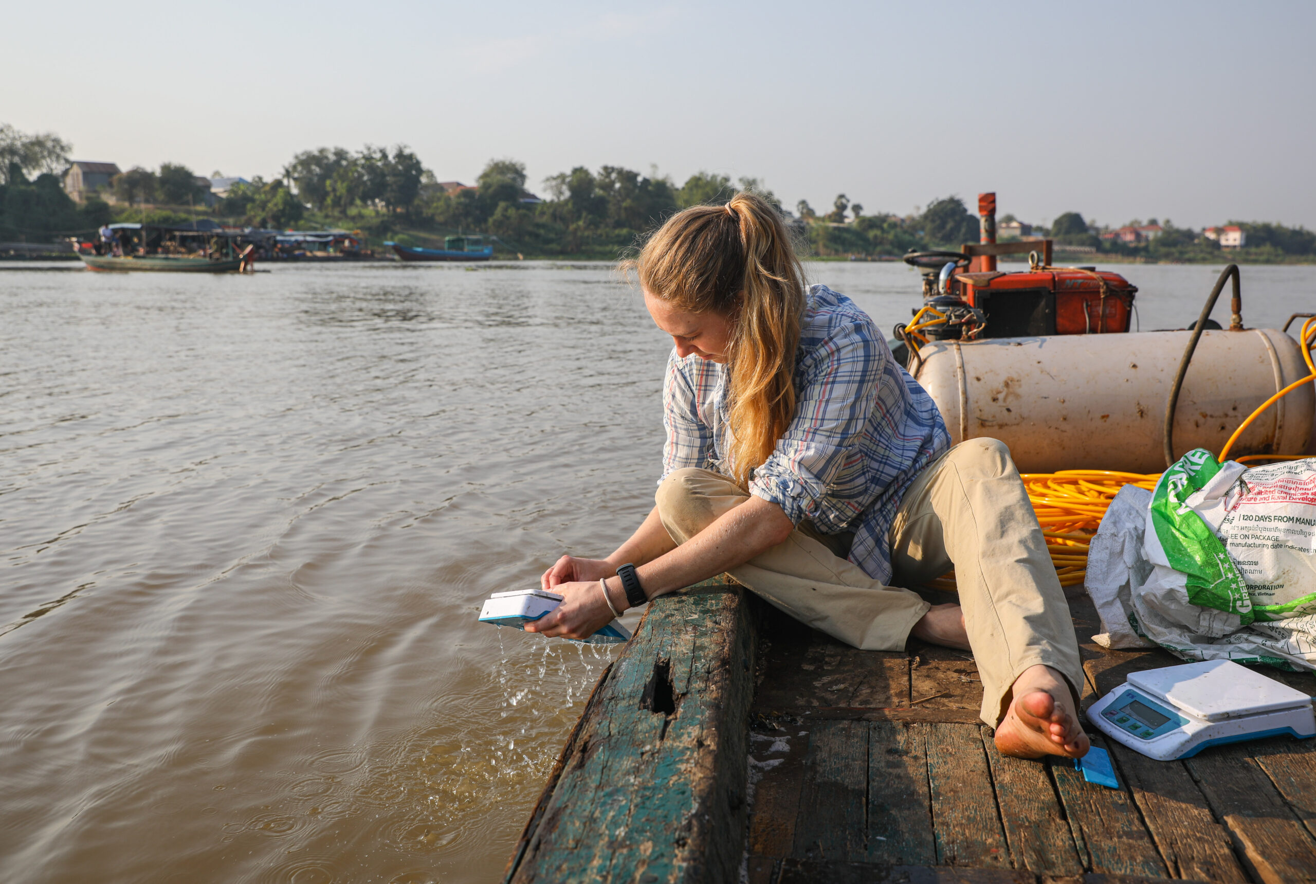 Fishing Activities at the Mouth of Mae Klong River, Thailand Editorial  Photo - Image of ocean, fisheries: 31018446